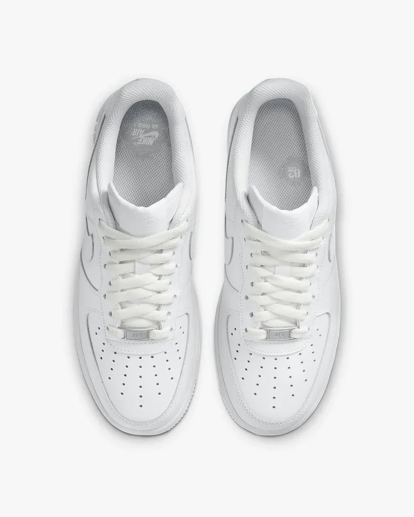 Nike Air Force 1 07 Triple White